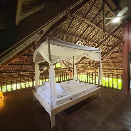 Emerald House Village General Luna  Luaran gambar