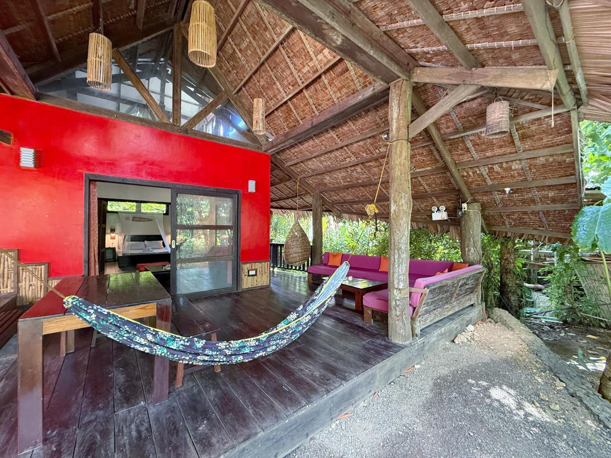 Emerald House Village General Luna  Luaran gambar