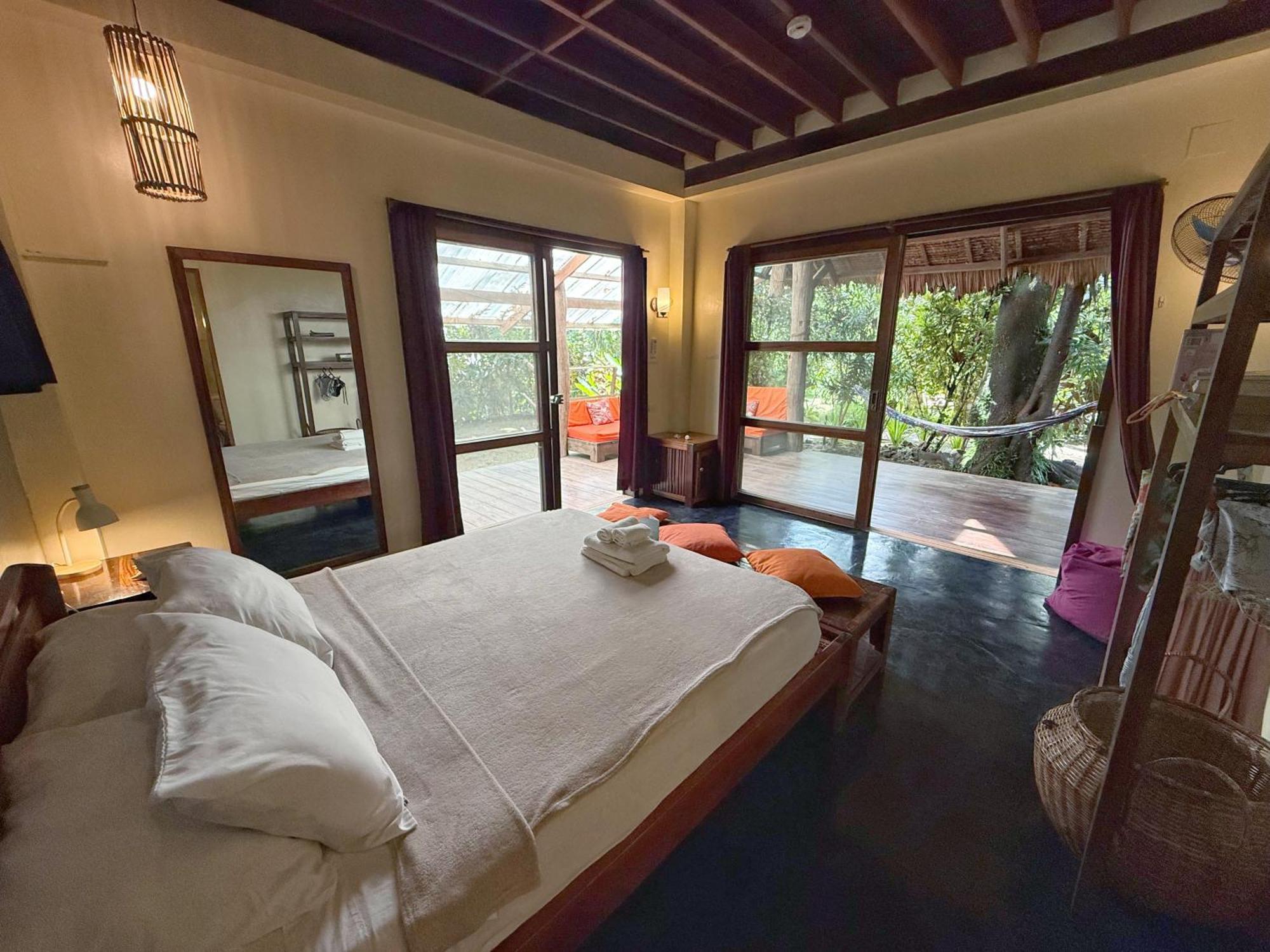 Emerald House Village General Luna  Luaran gambar