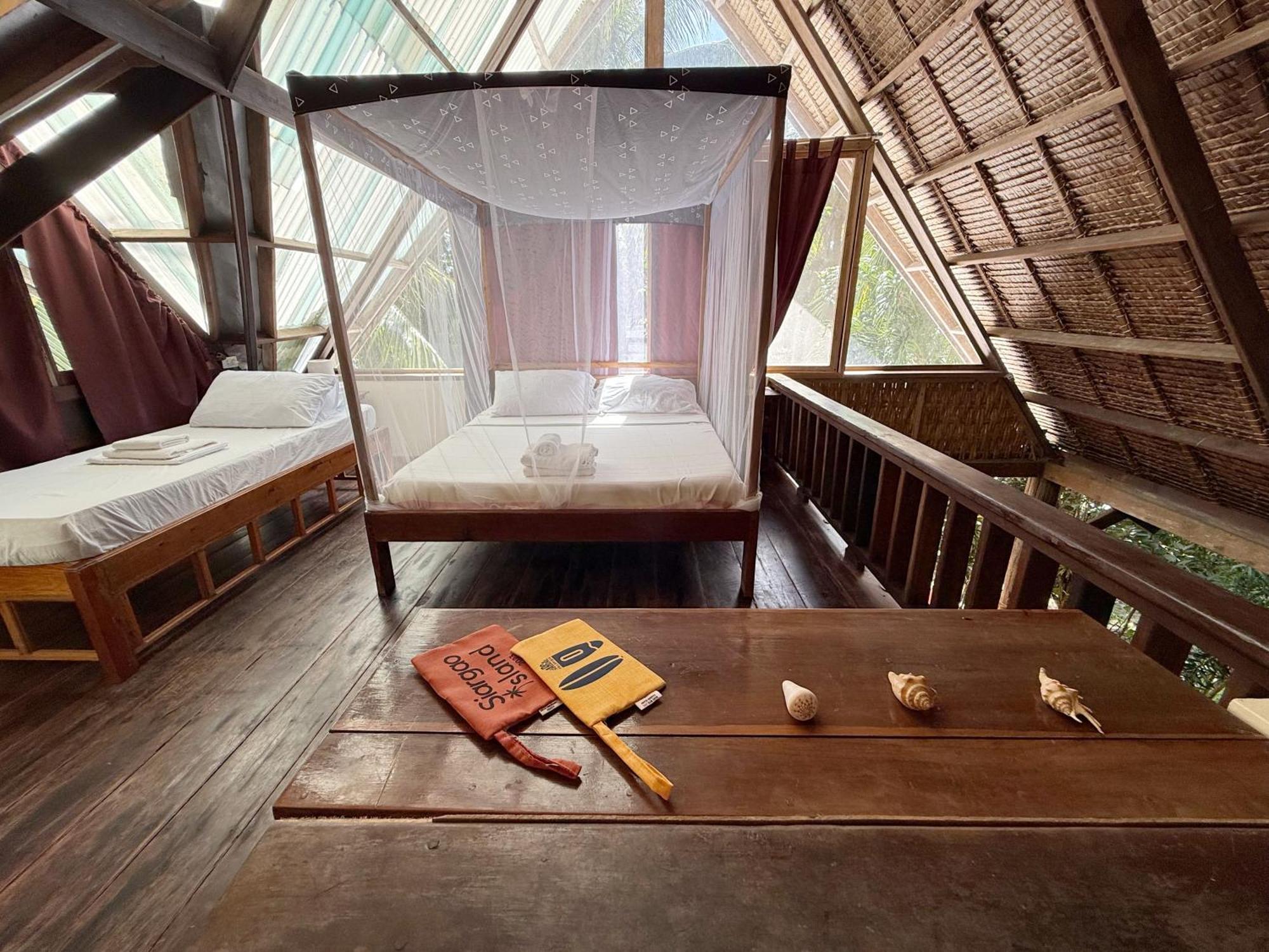 Emerald House Village General Luna  Luaran gambar
