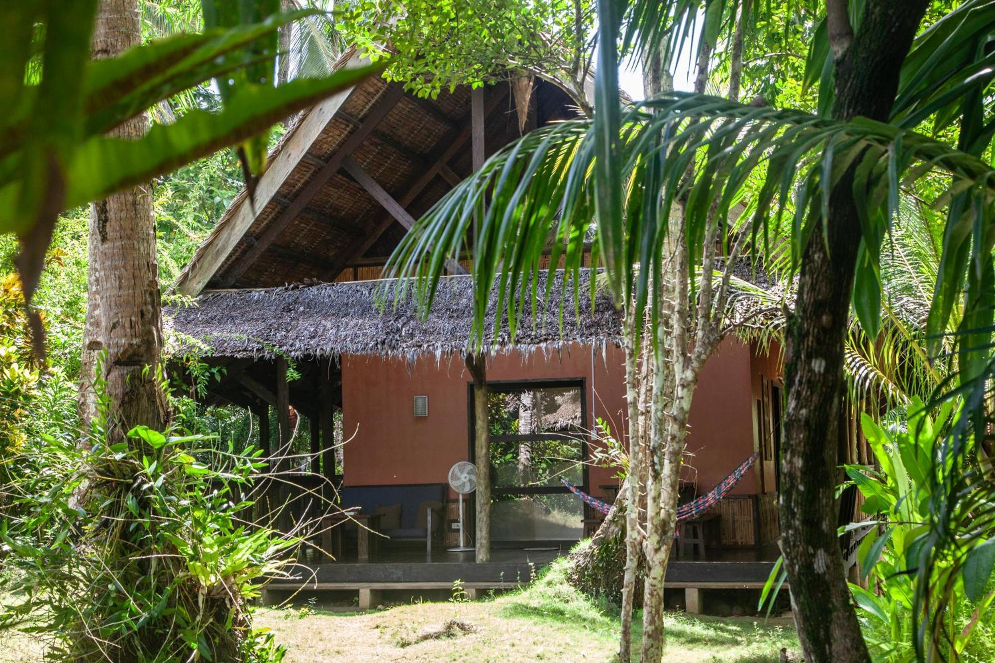 Emerald House Village General Luna  Luaran gambar