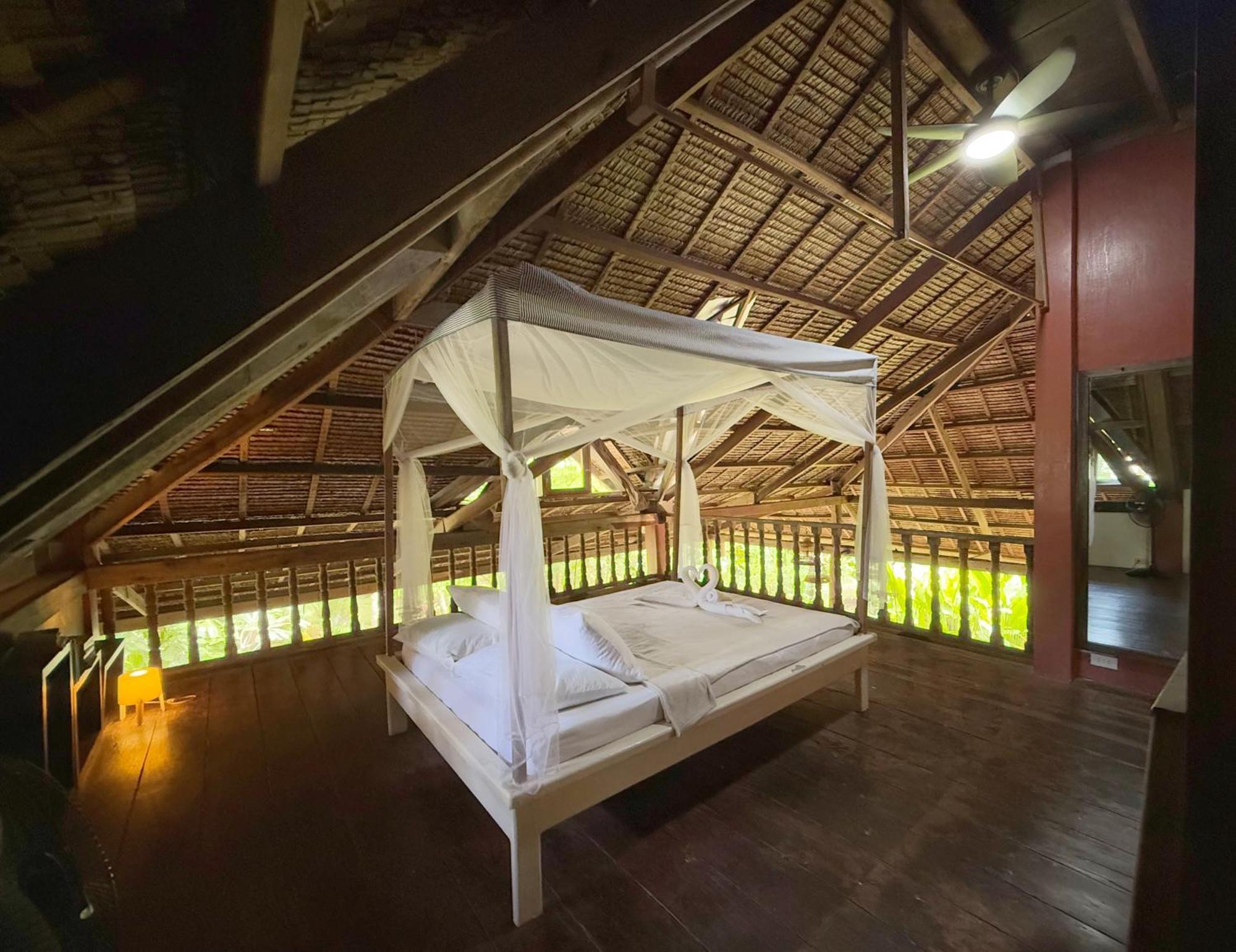 Emerald House Village General Luna  Luaran gambar