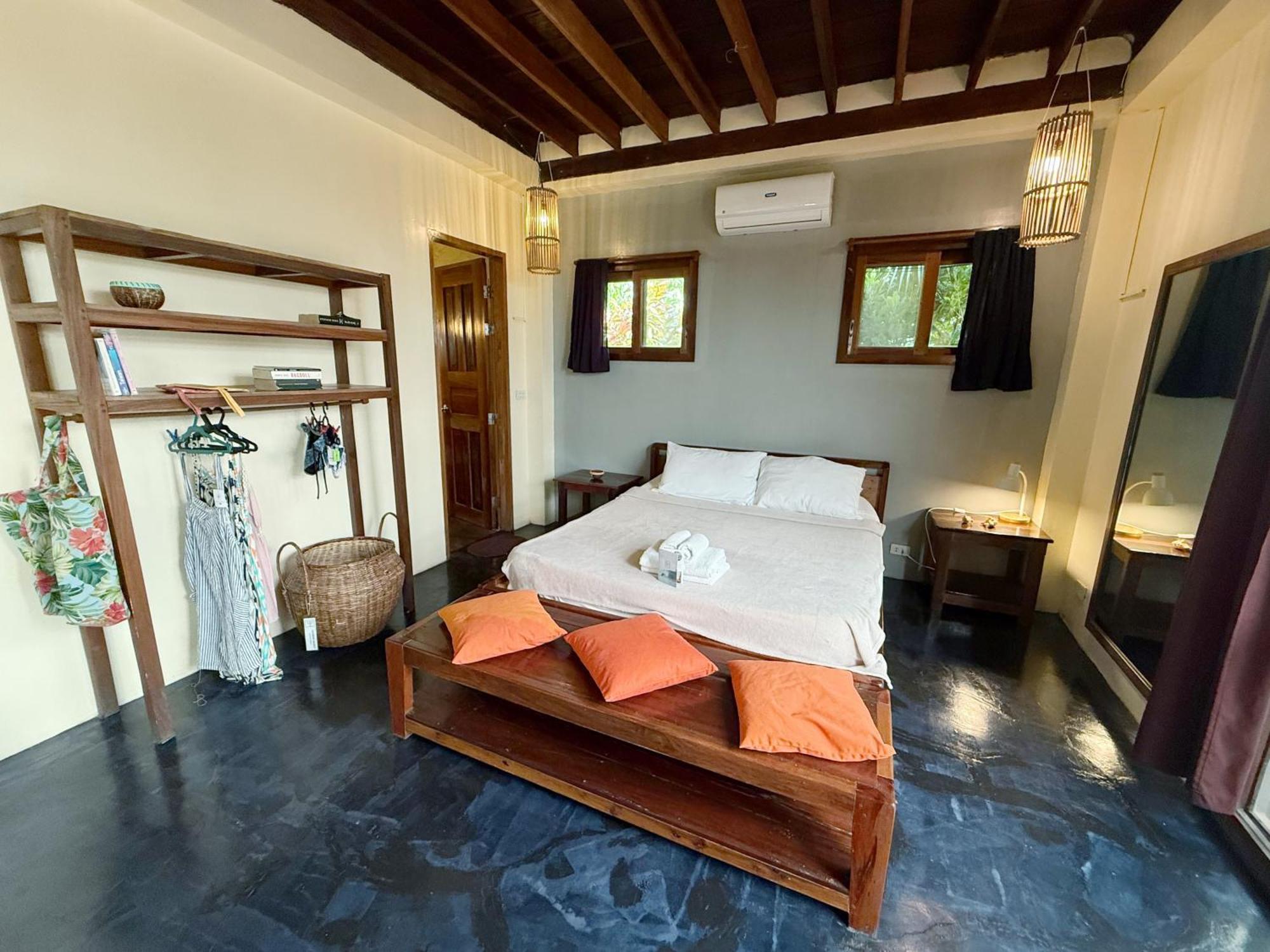Emerald House Village General Luna  Luaran gambar
