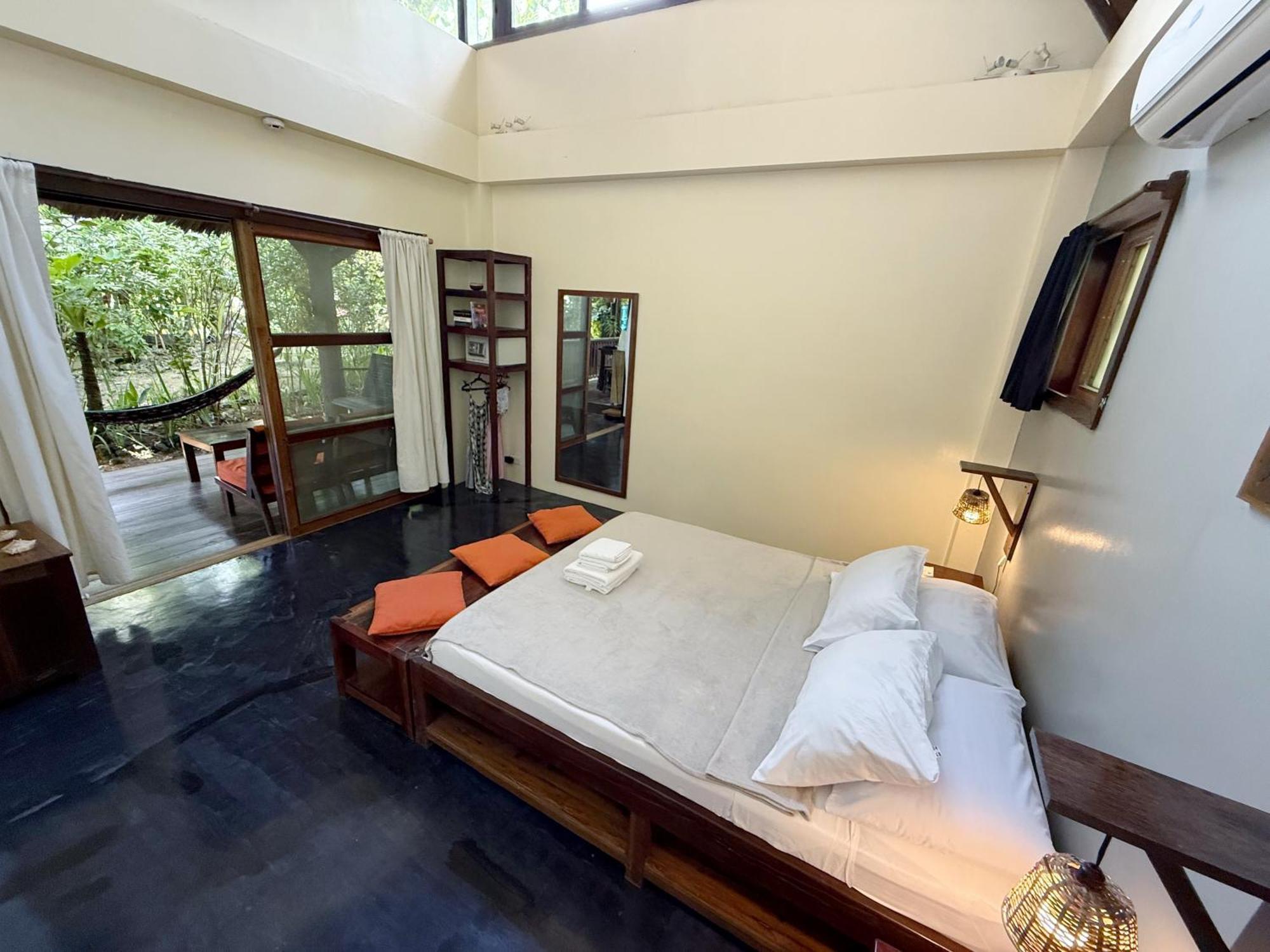 Emerald House Village General Luna  Luaran gambar