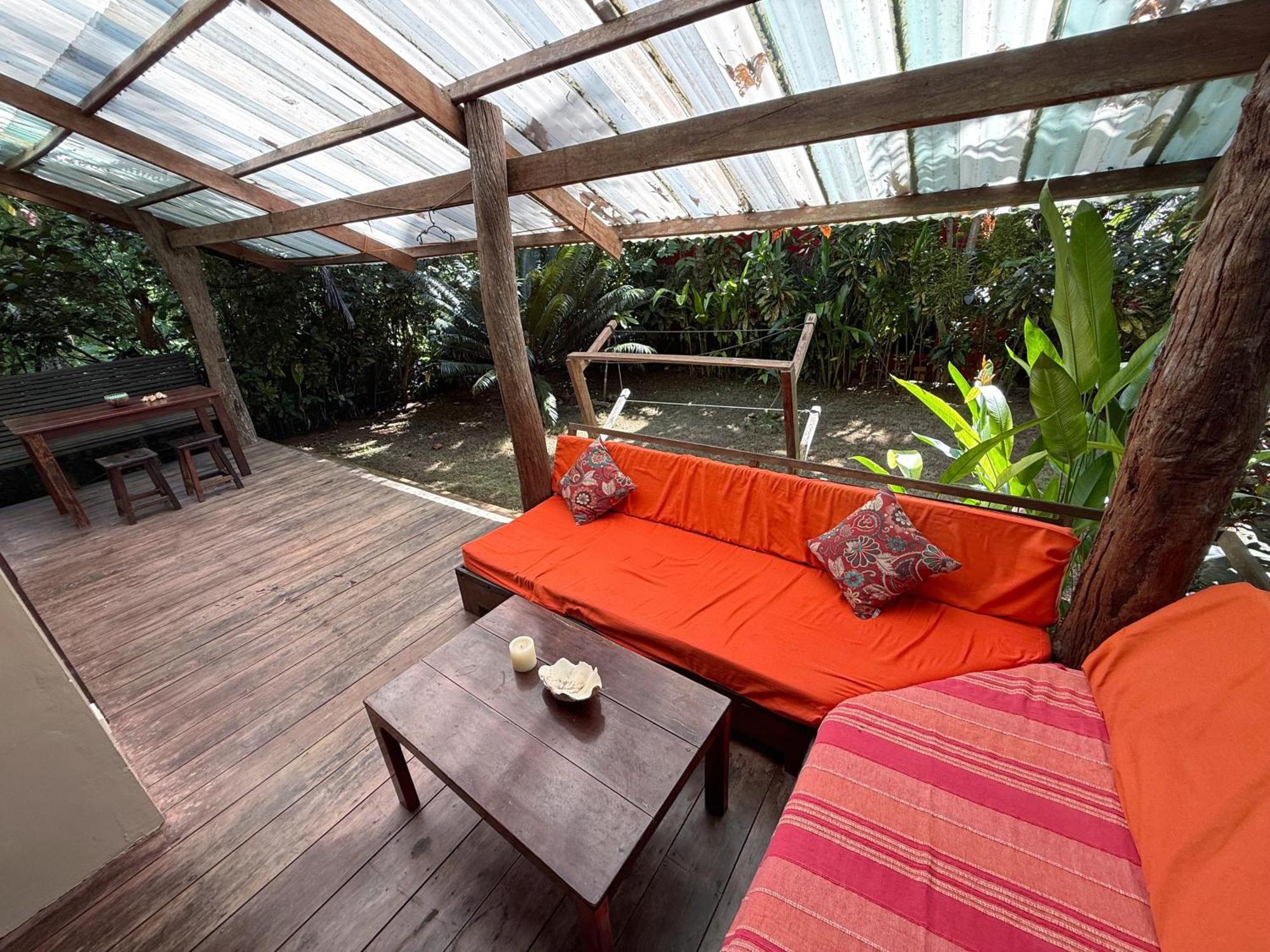 Emerald House Village General Luna  Luaran gambar